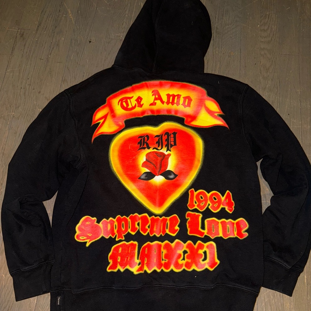 SUPREME HOODIE MENS SIZE L GREAT CONDITION